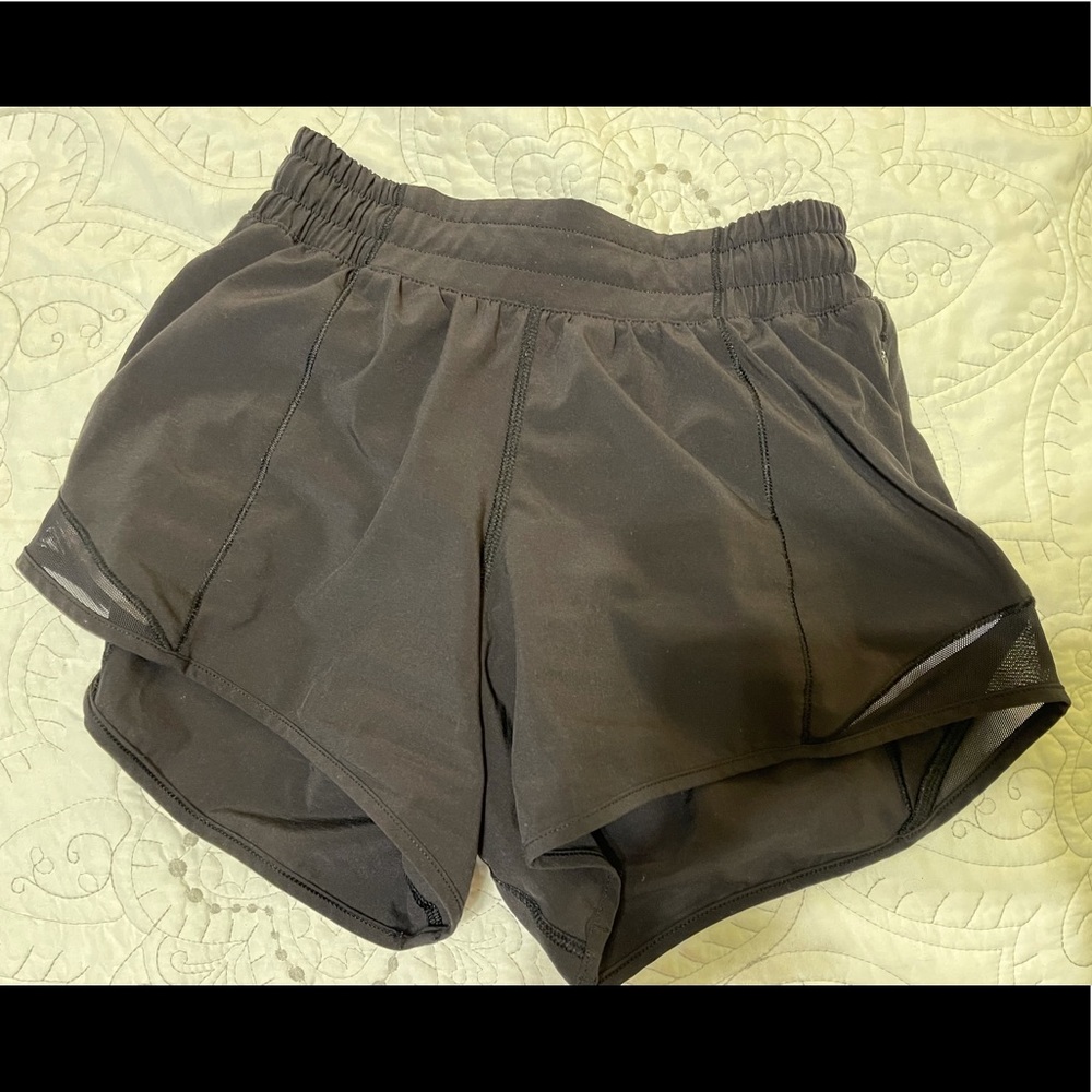 Lululemon Hotty Hot Short (4 Inch)
